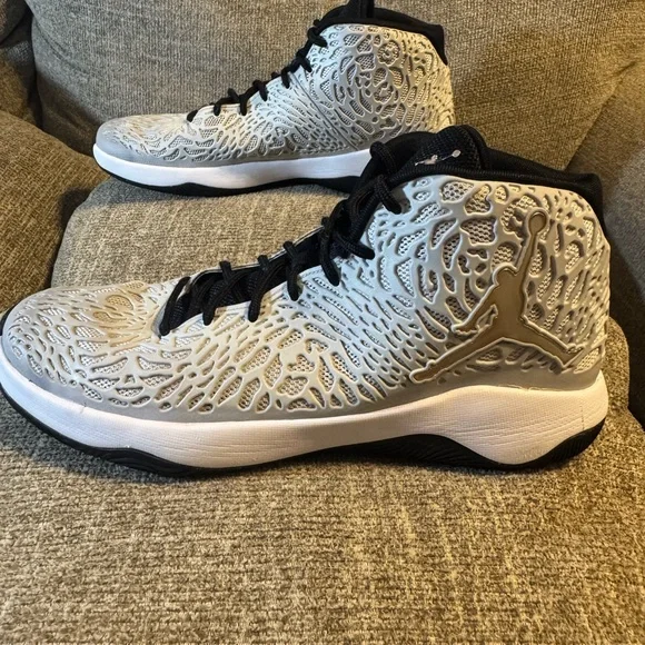 Jordan Ultra Fly Metallic Copper Coin Size 13 Basketball Shoe Black and White - Picture 2 of 8
